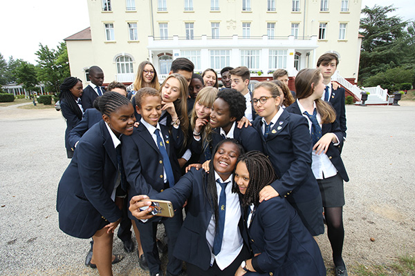 ECOLE DES ROSHES SCHOOL FRANCE