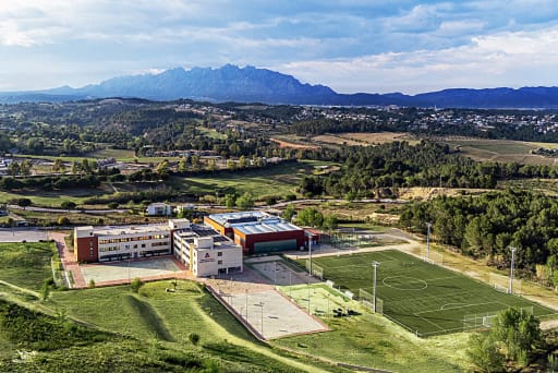 Agora Barcelona International School